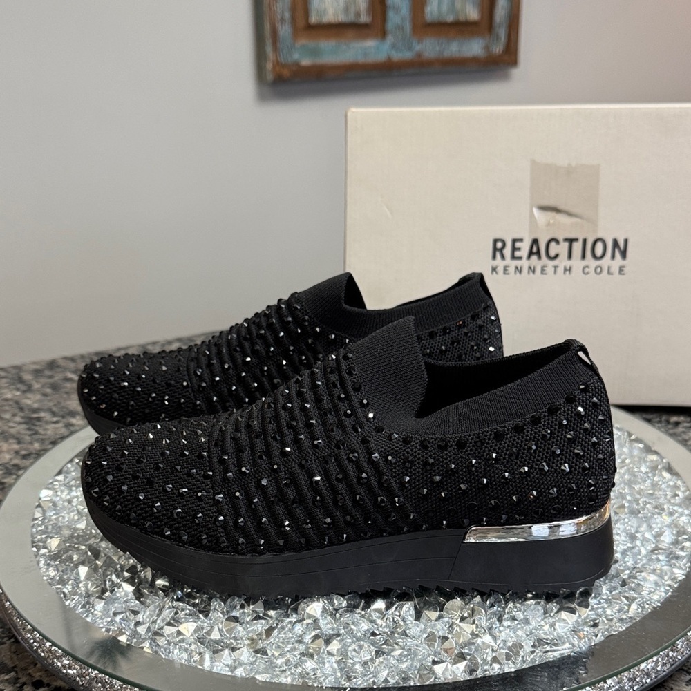 Kenneth Cole Reaction Cameron Jewel Black Slip-On jogger sneakers NEW 7.5